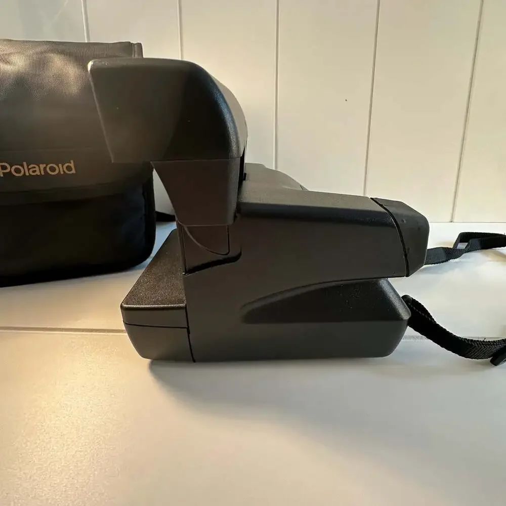 Polaroid 600 Business Edition 2 Camera with Strap and Case